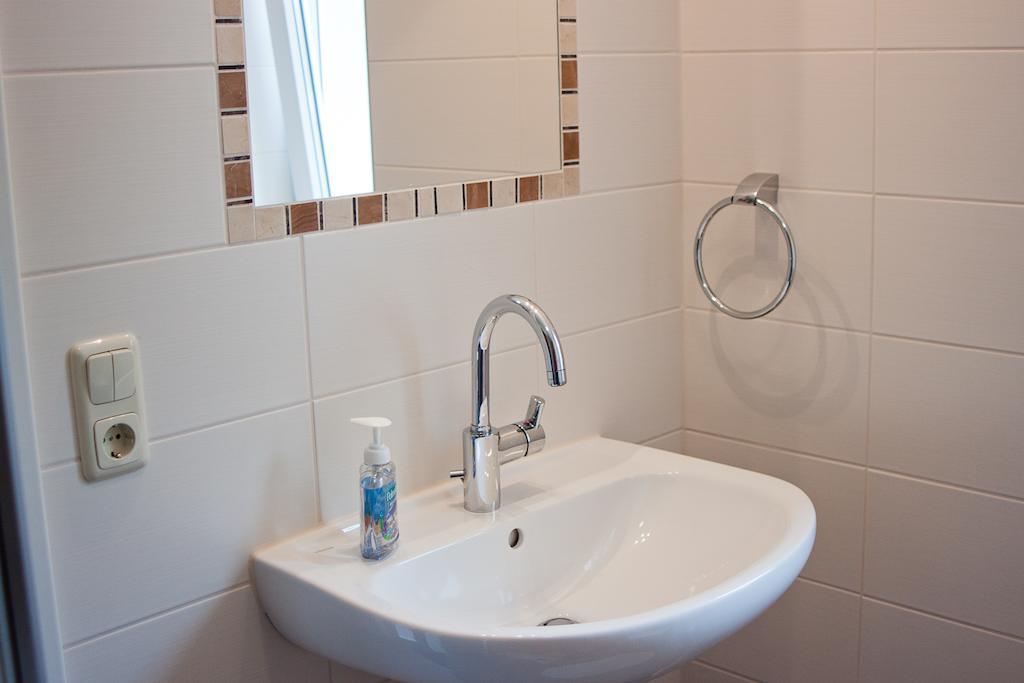 Cafe Hehrlich - Cafe, Pension & Mehr Bad Tennstedt ภายนอก รูปภาพ