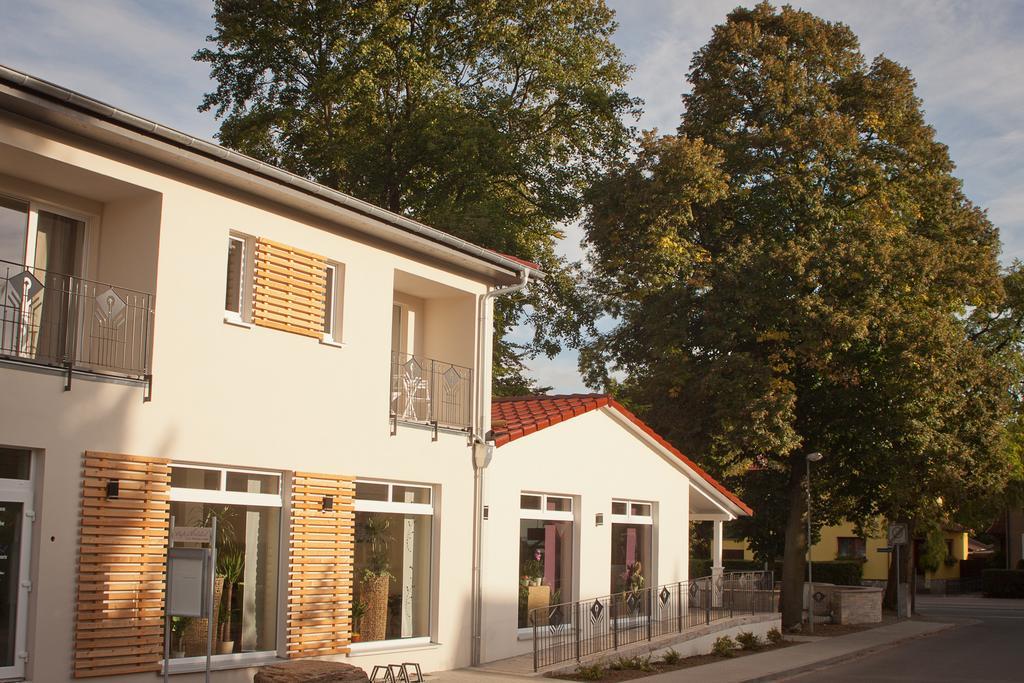 Cafe Hehrlich - Cafe, Pension & Mehr Bad Tennstedt ภายนอก รูปภาพ