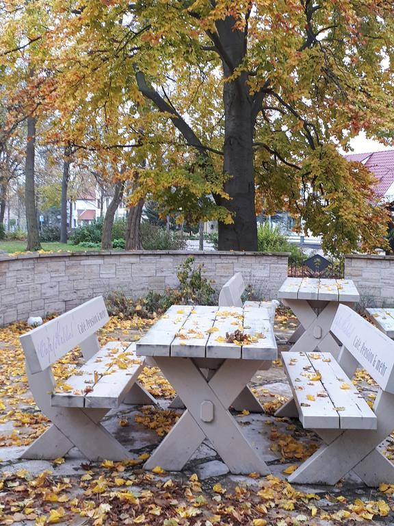 Cafe Hehrlich - Cafe, Pension & Mehr Bad Tennstedt ภายนอก รูปภาพ